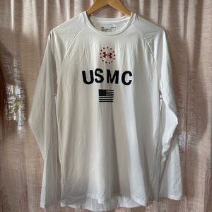 UnderArmour USMC long sleeve crewneck in size M (Loose)